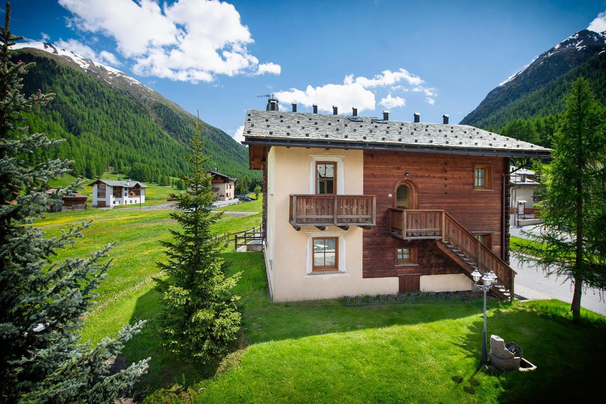 Residence Le Cascate Livigno Exterior photo
